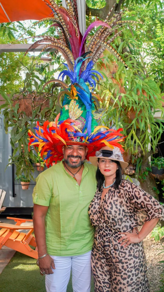Creatividad y elegancia protagonizan la tradicional “Tarde de Sombreros” en Santiago Tarde de Sombreros en Santiago2
