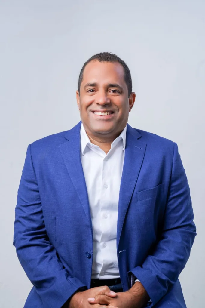 Oliver Santos llama a revisar respuesta del Estado ante muertes de jóvenes en supuestos intercambios de disparos WhatsApp Image 2026 05 19 at 12.05.17 PM 1