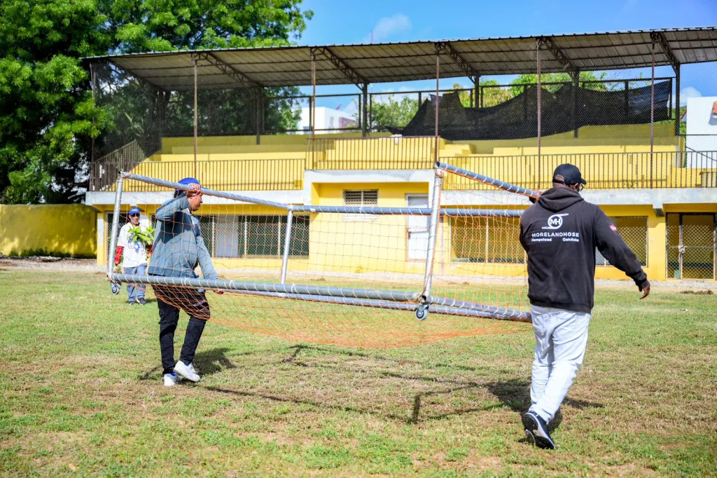 Ayuntamiento de Santiago recupera estadio infantil de béisbol en El Despertar estadio infantil de beisbol en El Despertar1