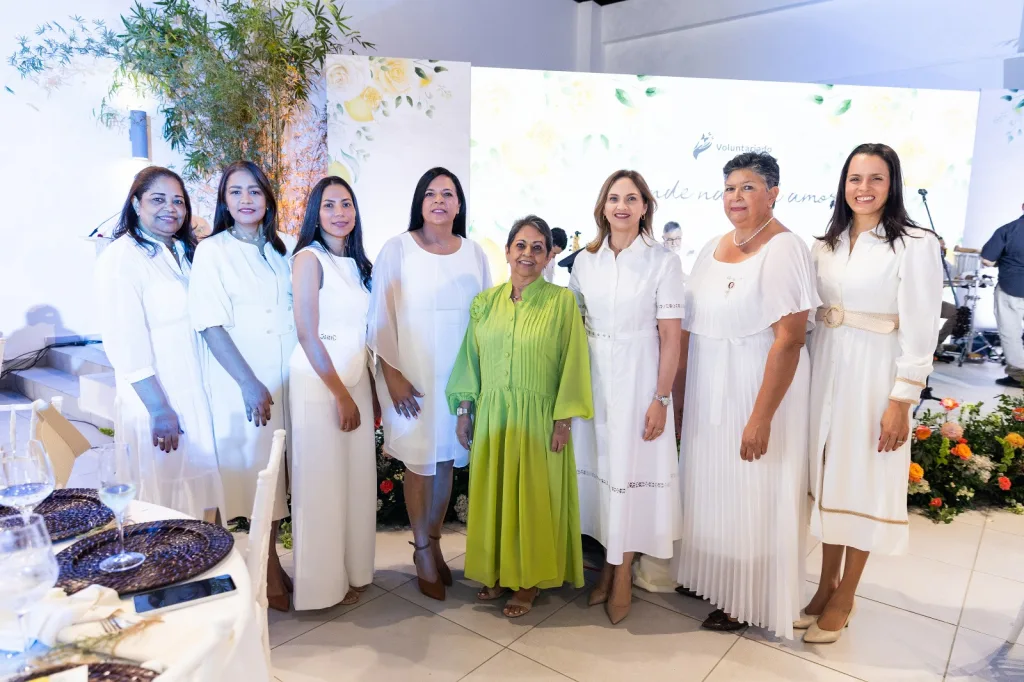 Voluntariado Banreservas homenajea a las madres con emotiva celebración en Santo Domingo y Santiago Ana Adelina Martinez Ivette Baez Nelly Rodriguez Miguelina Bueno Dra. Carmen Alicia Quijano de Aguilera Karina Souffront Rita Cabrera de Soriano y Lissette Genao