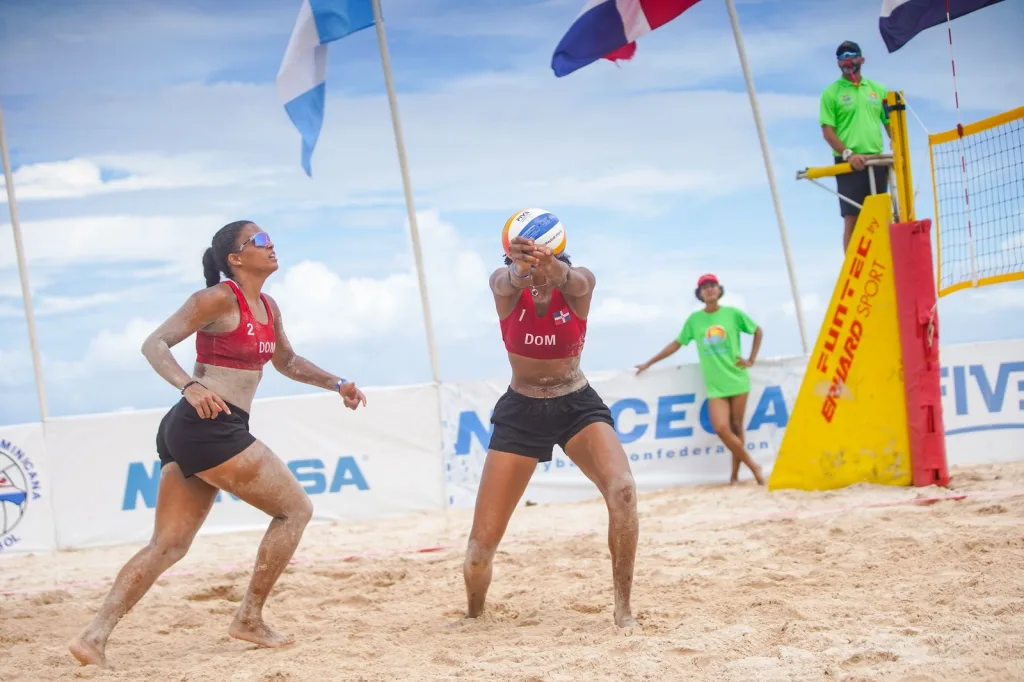 Juan Dolio recibirá a más de 15 países en el Circuito Continental de Voleibol de Playa Julibeth Payano y Yari Cleto 1