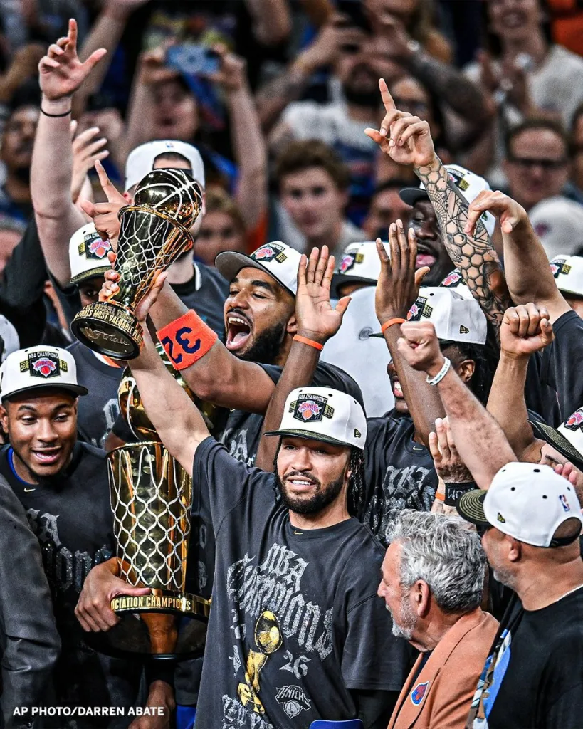 Brunson y Karl-Anthony Towns conducen a los Knicks a una corona histórica de la NBA Los Knicks acaban de completar el ano mas exitoso para un equipo de la NBA en TODA LA HISTORIA