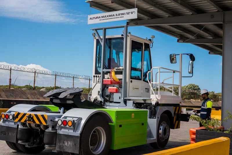 DP World inicia nueva fase de electrificación de su flota interna en terminal portuaria Nuevas eITV electricas de DP World en Republica Dominicana 1