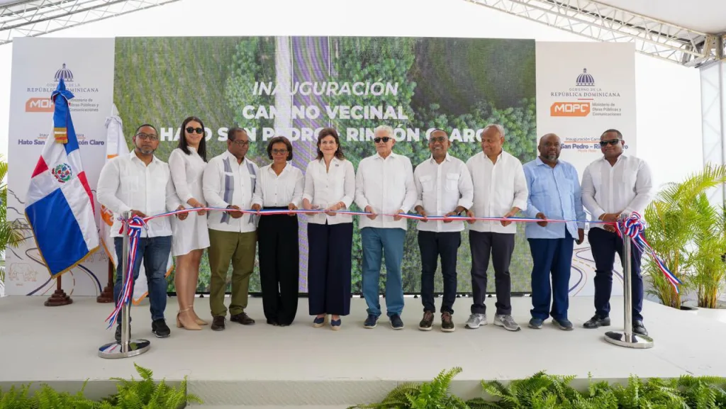 Raquel Peña entrega importantes carreteras que impulsan la conectividad y el desarrollo en Monte Plata Raquel Pena entrega importantes carreteras que impulsan la conectividad y el desarrollo en Monte Plata