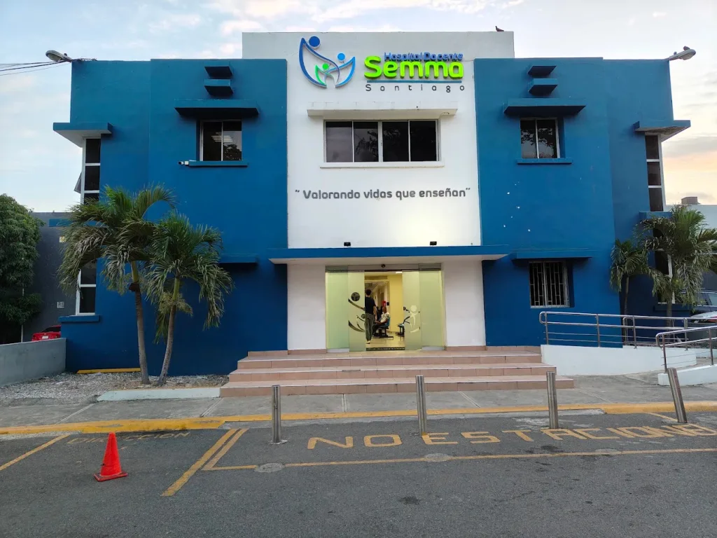 Frank Espino lidera la recuperación del Semma Santiago y fortalece los servicios para el magisterio Semma Santiago y fortalece los servicios para el magisterio