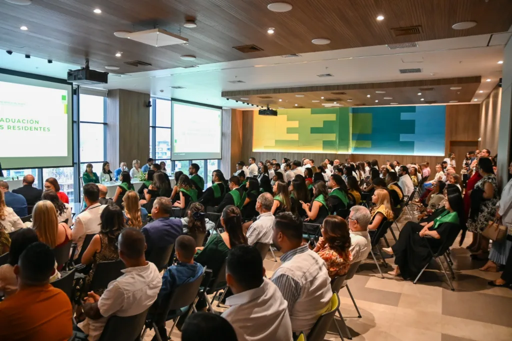 Unión Médica gradúa 30 nuevos especialistas y amplía su oferta académica con Anestesiología Union Medica gradua 30 nuevos especialistas y amplia su oferta academica con Anestesiologia
