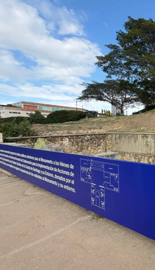Construyen baños públicos en el entorno del Monumento para mejorar servicios a visitantes banos publicos en el entorno del Monumento para mejorar servicios a visitantes1