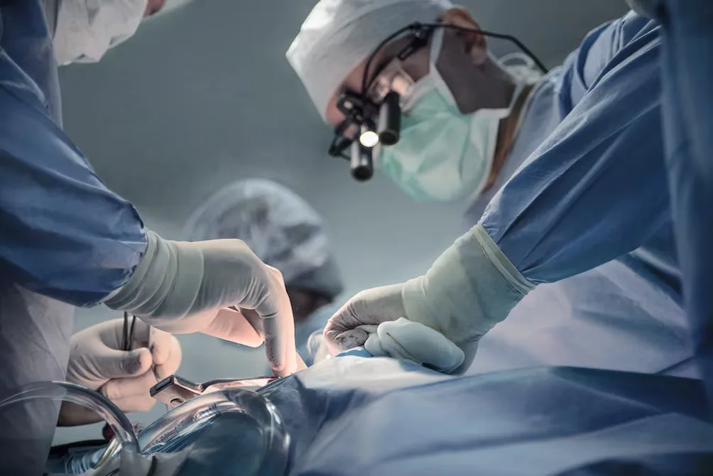 5 A 10 AÑOS DE PRISIÓN Y UN CHIN MÁS, PARA LOS MÉDICOS POR MALAS PRÁCTICAS MÉDICAS Y DE 10 A 20 AÑOS SI LA VÍCTIMA ES UN NIÑO. image 1