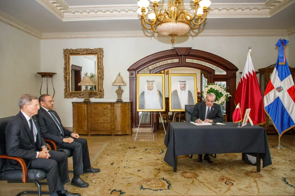 Abinader expresa condolencias al Estado de Qatar por el fallecimiento del Emir Padre Abinader expresa condolencias al Estado de Qatar por el fallecimiento del Emir Padre