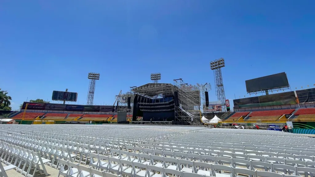 Arcángel celebra dos décadas de música con gran concierto este sábado en Santiago Arcangel celebra dos decadas de musica con gran concierto estadio cibao
