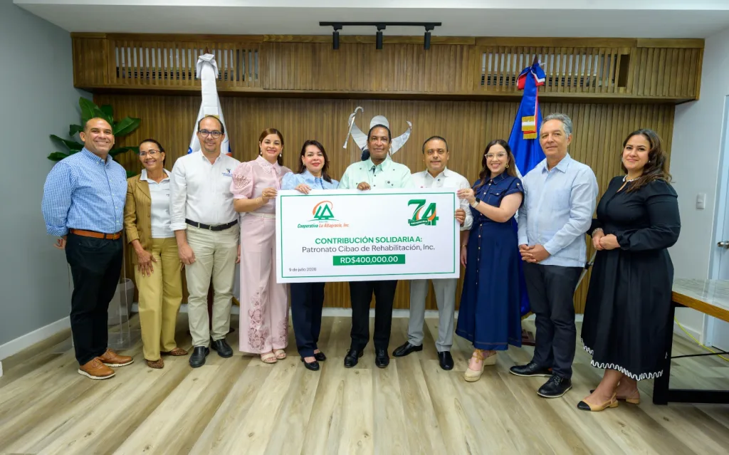 Cooperativa La Altagracia reafirma su compromiso social con donaciones a entidades benéficas Cooperativa La Altagracia reafirma su compromiso social con donaciones a entidades beneficas5