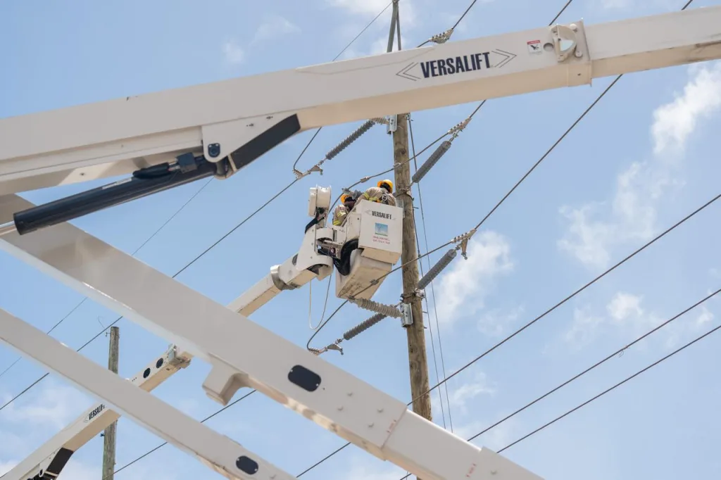 ETED finalizará modernización de línea de transmisión para reforzar el servicio eléctrico en Puerto Plata ETED finalizara modernizacion de linea de transmision para reforzar el servicio electrico en Puerto Plata