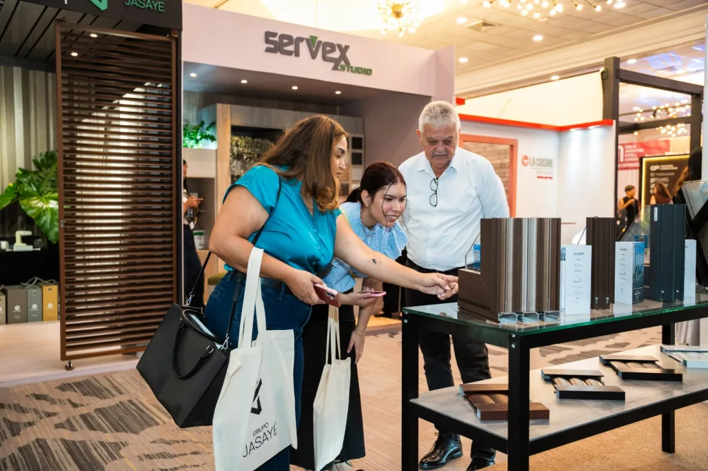Expo FADA supera las expectativas y reúne a más de 2,000 asistentes en su primera edición Expo FADA supera las expectativas y reune a mas de 2000 asistentes en su primera edicion