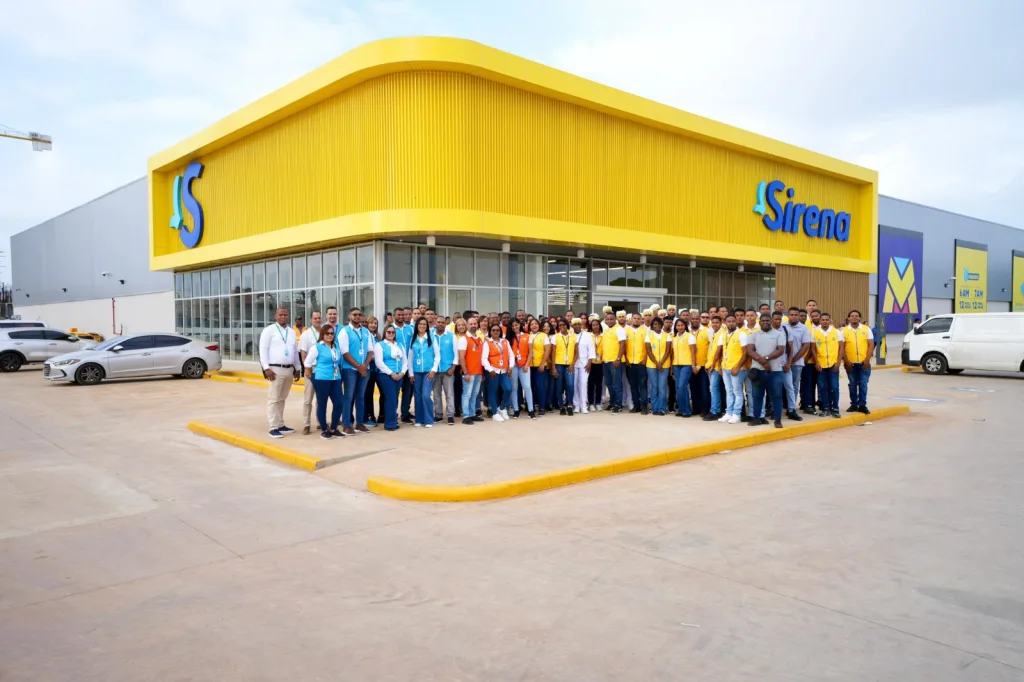 Grupo Ramos inaugura nueva Multiplaza en San Isidro con inversión superior a RD$1,200 millones Grupo Ramos inaugura nueva Multiplaza en San Isidro con inversion superior a RD1200 millones1