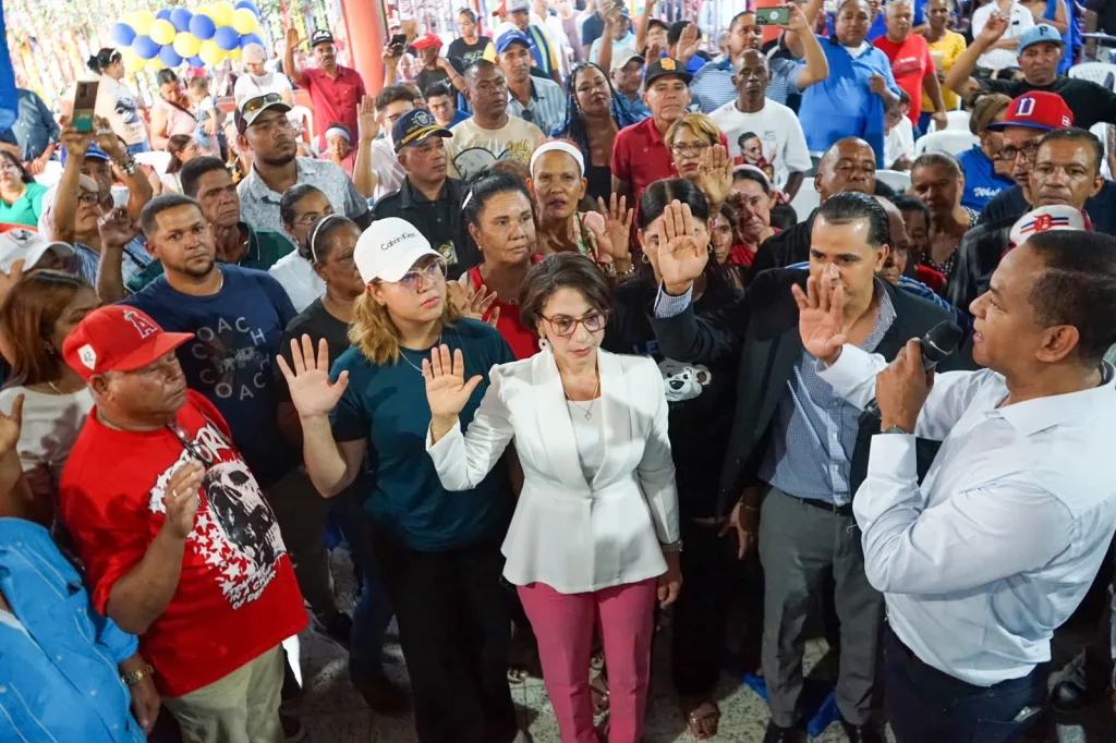 Justicia Social fortalece su estructura en Santiago con la juramentación de nuevos dirigentes Justicia Social fortalece su estructura en Santiago con la juramentacion de nuevos dirigentes1