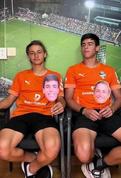 Pica y se Extiende Lucas y Javier