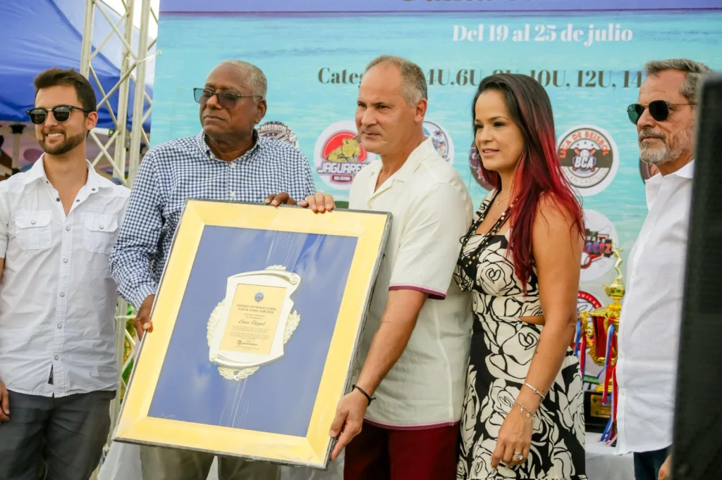 Omar Vizquel y Junior Noboa resaltan el impacto del Torneo Internacional de Béisbol Punta Cana JDM 2026 Omar Vizquel y Junior Noboa resaltan el impacto del Torneo Internacional de Beisbol Punta Cana JDM 2026