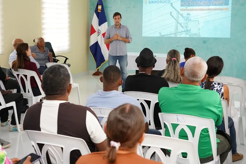 Edesur modernizará redes eléctricas en Bahoruco con una inversión superior a los RD$94.1 millones Presentacion proyectos en alcaldia Neiba Bahoruco 2