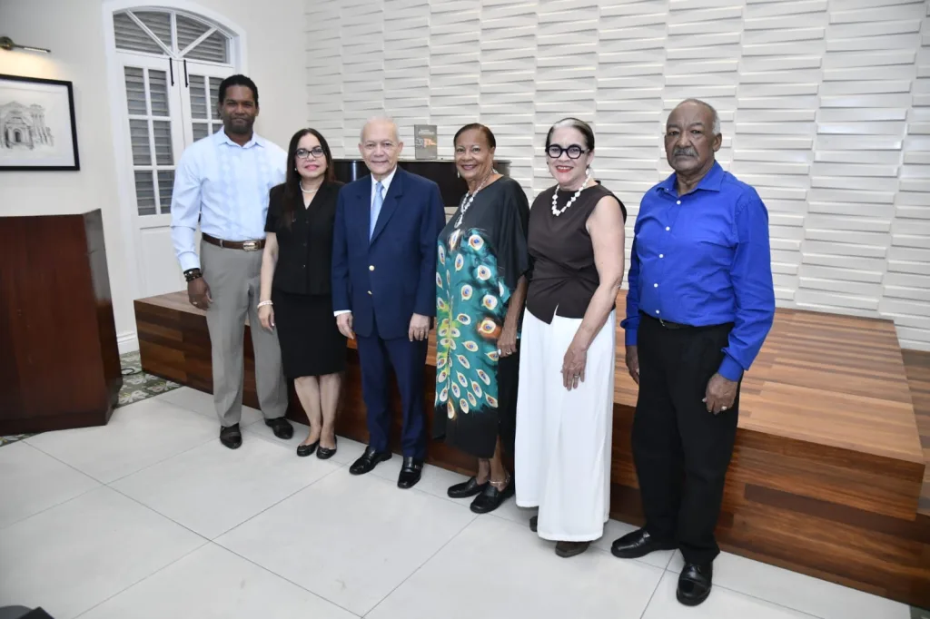 Rafael Núñez presenta en Puerto Plata su nueva obra sobre la historia compartida de República Dominicana y Haití Rafael Nunez presenta en Puerto Plata su nueva obra sobre la historia compartida de Republica Dominicana y Haiti