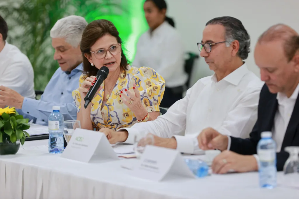 Raquel Peña confirma para agosto el inicio de la Autovía del Ámbar Raquel Pena confirma para agosto el inicio de la Autovia del Ambar