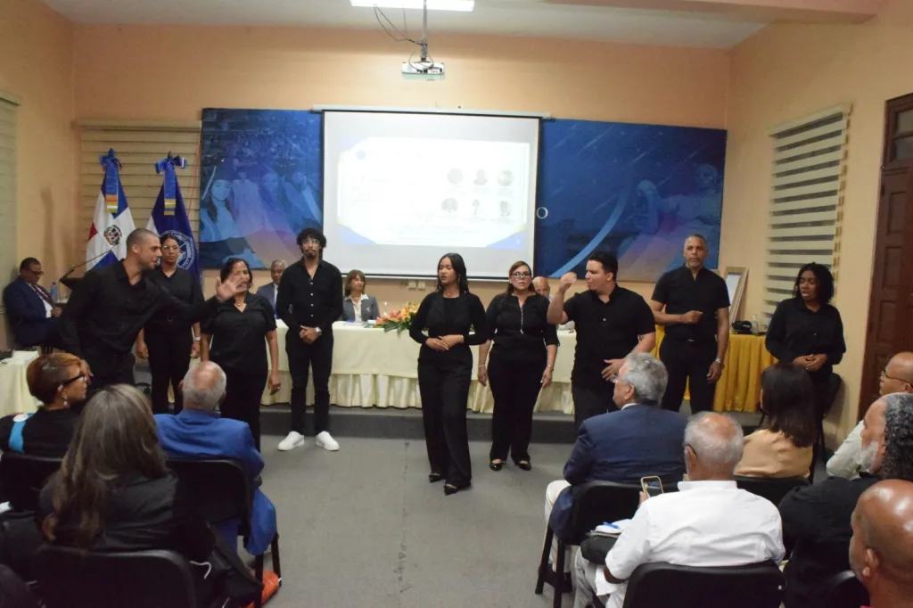 UASD Santiago resalta el legado cultural del Taller Literario Virgilio Díaz Grullón en su 32 aniversario UASD Santiago resalta el legado cultural del Taller Literario Virgilio Diaz Grullon en su 32 aniversario2