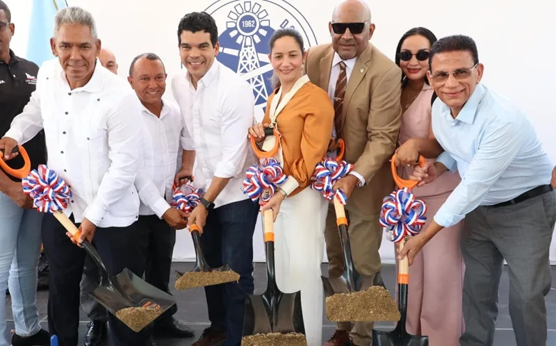 Wellington Arnaud da primer palazo para la construcción del acueducto Damajagua-Maizal, provincia Valverde WhatsApp Image 2026 07 20 at 2.24.47 PM