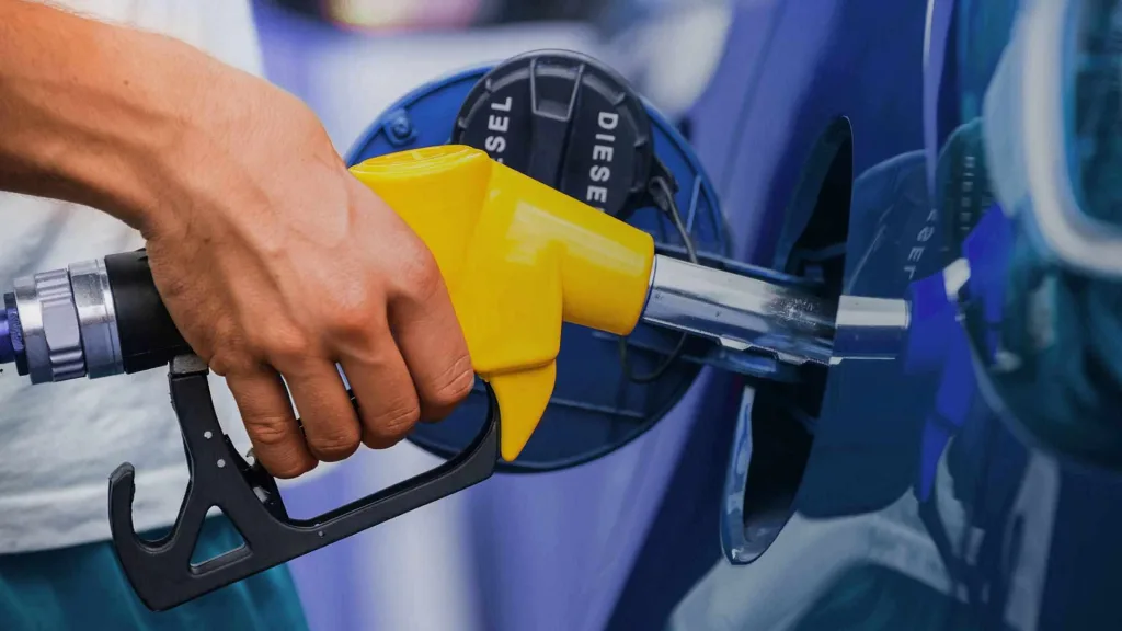Gobierno reduce precios de las gasolinas y el gasoil para la próxima semana combustibles eljaacguero