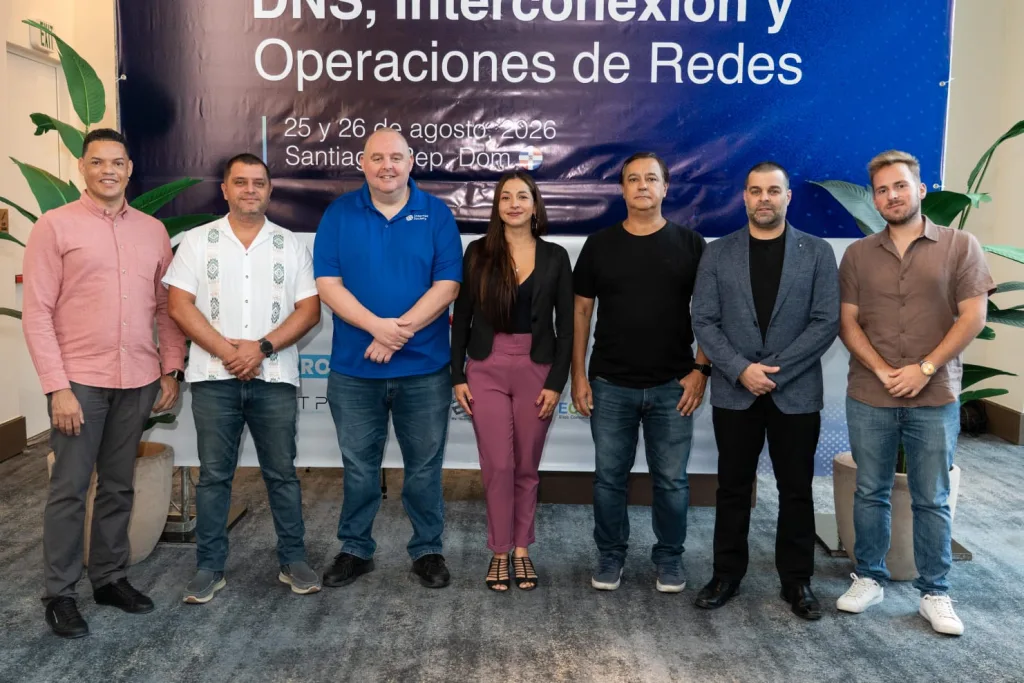 ADOTIC fortalece capacidades tecnicas de operadores de Internet con taller especializado en Santiago