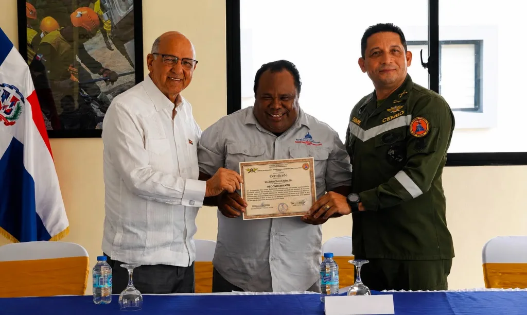 CTC capacita al CEMED en uso de drones para reforzar operaciones de emergencia y rescate