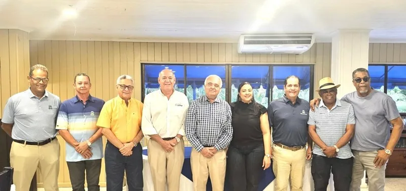 Punta Blanca anuncia XIX Torneo Invitacional Edición 2026 Desde la izquierda figuran Tomas Mercedes Enrique Rodriguez Eusebio Nunez Malena Antonio Ramis Francisco Cuqui Torres Angelina Taveras Joaquin Quino Montero Luis Alcantara y George Bell