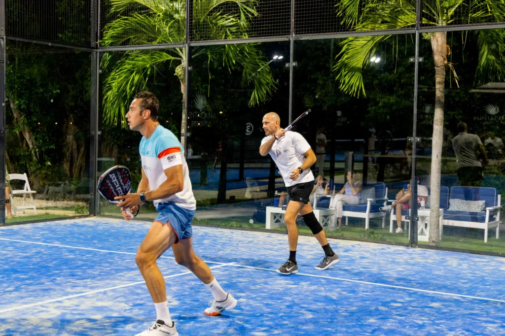 Fernando Poggi protagoniza exhibición de pádel en Puntacana Resort Fernando Poggi y Emanuele Natella
