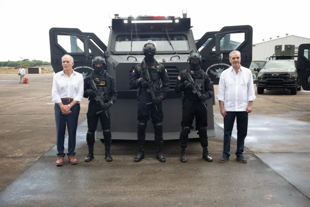 Honduras evalúa adquirir aeronaves y blindados fabricados en República Dominicana Honduras evalua adquirir aeronaves y blindados fabricados en Republica Dominicana1