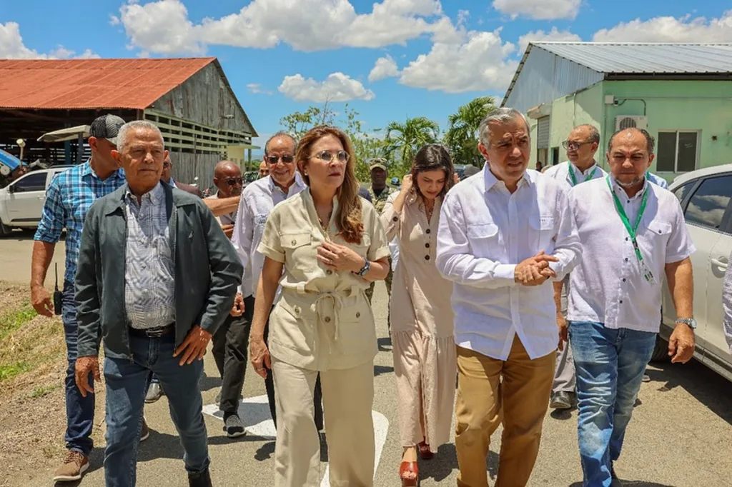 Iván Hernández destaca preparación de Carolina Mejía y la proyecta como opción presidencial para 2028 Ivan Hernandez y carolina mejia