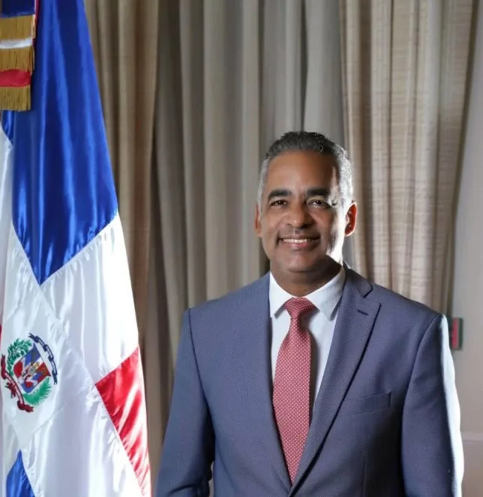 Joel Santos como presidente del CUED eljacaguero