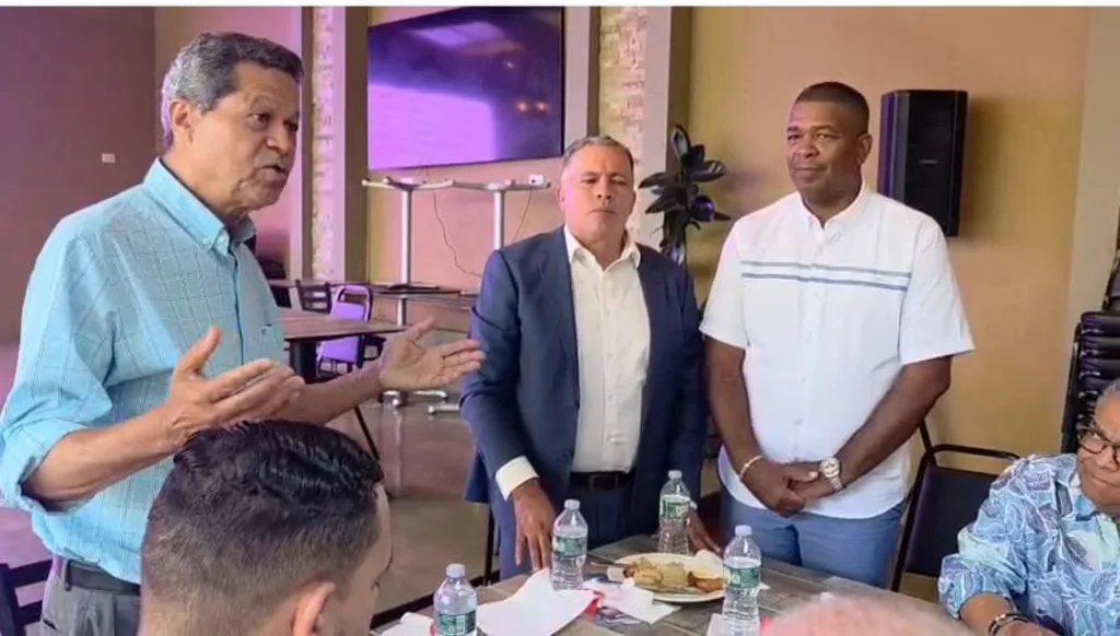 Kuky Silverio promueve inversiones inmobiliarias de Puerto Plata ante empresarios dominicanos en Nueva York Kuky Silverio promueve inversiones inmobiliarias de Puerto Plata ante empresarios dominicanos en Nueva York1