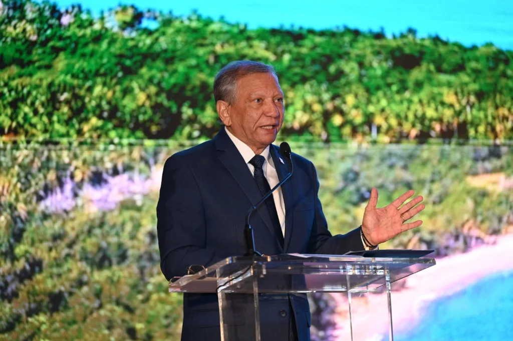 Leonardo Aguilera anuncio respaldo financiero para desarrolladores y compradores de Villas Hacienda Serena y Velavento