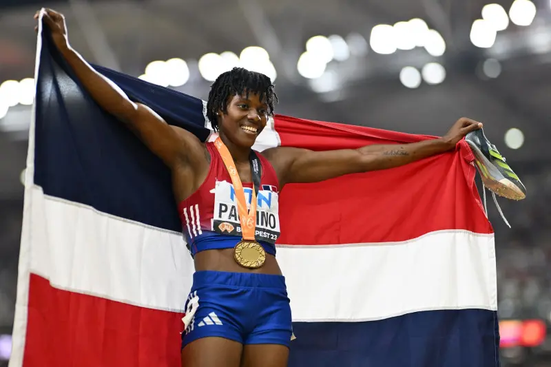 Marileidy Paulino lidera histórico oro dominicano en el relevo mixto 4x400 con récord de los Juegos Marileidy culmina remontada dominicana para ganar el oro