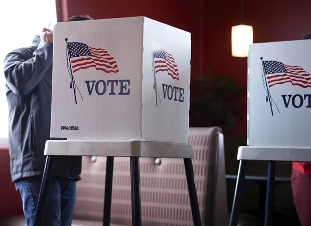 Nueva encuesta da a los demócratas una ventaja de cinco puntos sobre los republicanos a nivel nacional Nueva encuesta da a los democratas una ventaja de cinco puntos sobre los republicanos a nivel nacional