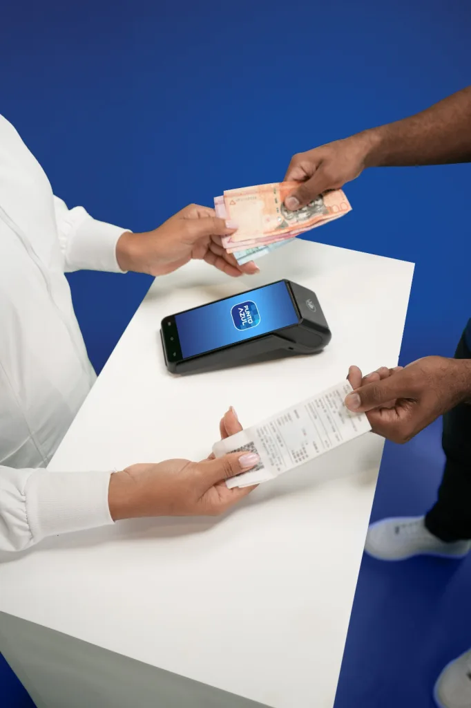 PUNTO AZUL amplía acceso a servicios bancarios con más de 2,000 comercios en República Dominicana PUNTO AZUL nueva red de subagentes bancarios eljacaguero