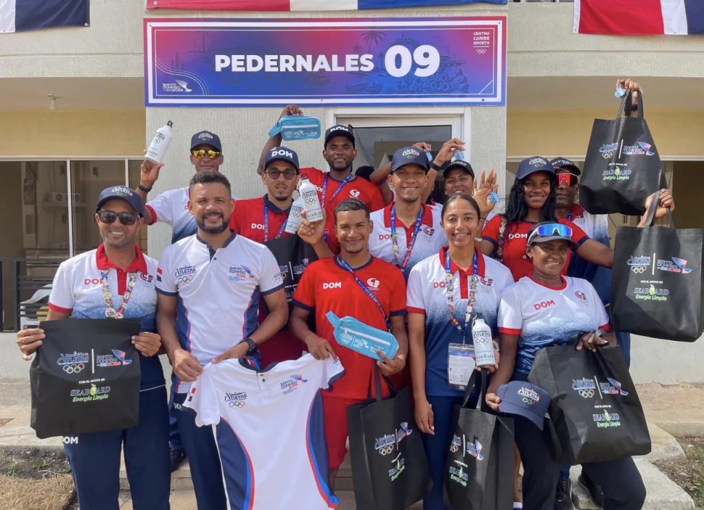Seaboard entrega mas de 700 kits a la delegacion dominicana de los Juegos Centroamericanos y del Caribe3
