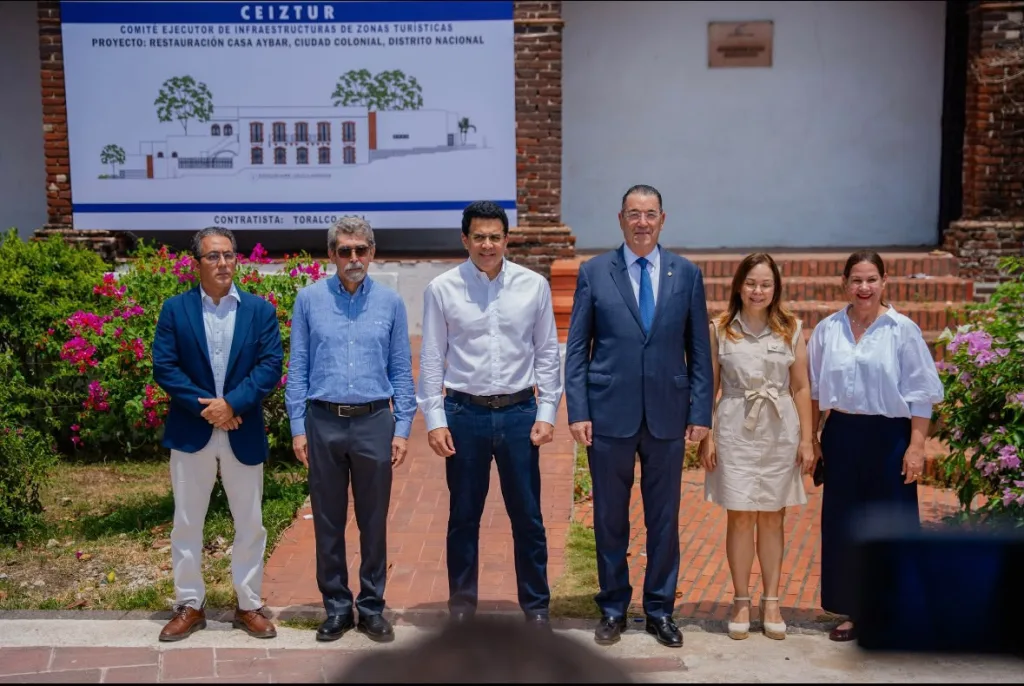 Turismo y RD Vial modernizaran la senalizacion en los principales destinos del pais