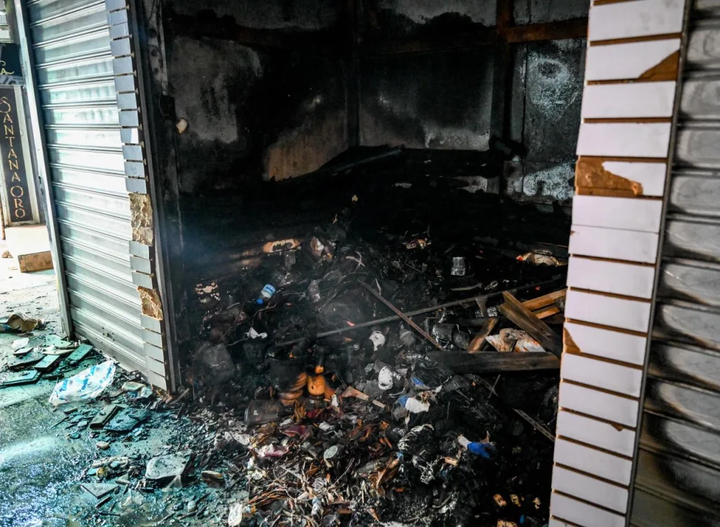 Ulises Rodríguez anuncia recuperación del Mercado Modelo tras incendio que destruyó 14 locales incendio que destruyo 14 locales