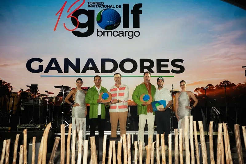BMCargo recauda RD$8.2 millones para tres organizaciones en su 13.er Torneo Invitacional de Golf César Rodríguez y Marcel Olivares se alzaron con el campeonato Overall Gross, le acompañan Ramsés Atallah y Frank Elías Rainieri