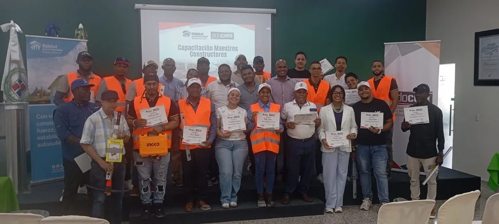 ADOCEM y Hábitat superan los 150 maestros constructores capacitados desde 2023 ADOCEM y Habitat superan los 150 maestros constructores capacitados desde 2023a