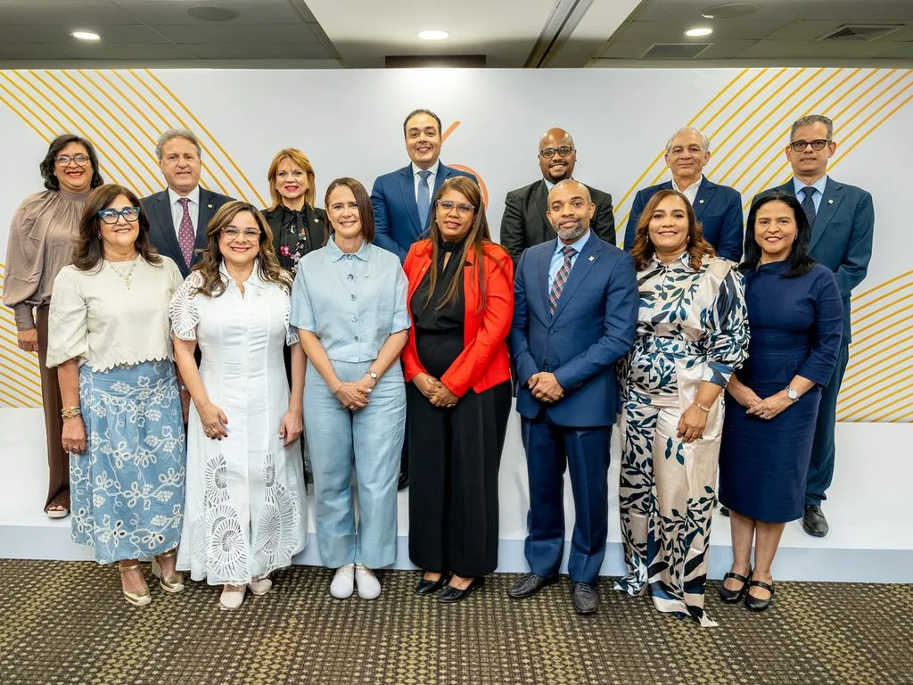 APAP conmemora 64 años y reconoce a colaboradores con hasta 35 años de trayectoria APAP conmemora 64 anos y reconoce a colaboradores con hasta 35 anos de trayectoria1