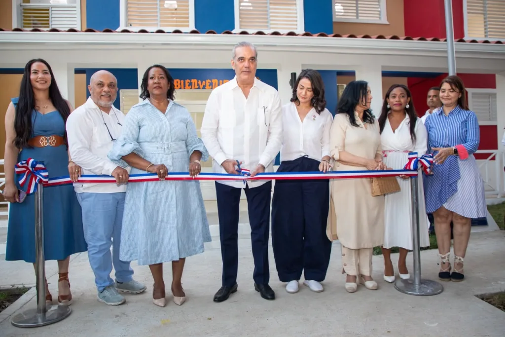 Abinader inaugura Caipi que atenderá a 250 niños de ocho sectores del Distrito Nacional