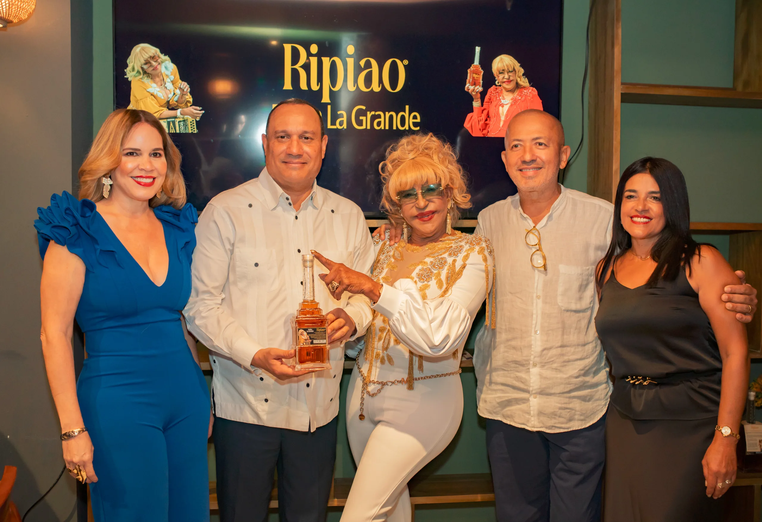Avolta y J&J Spirits lanzan edición especial de Ron Ripiao dedicada a Fefita La Grande Avolta y J&J Spirits lanzan edición especial de Ron Ripiao dedicada a Fefita La Grande