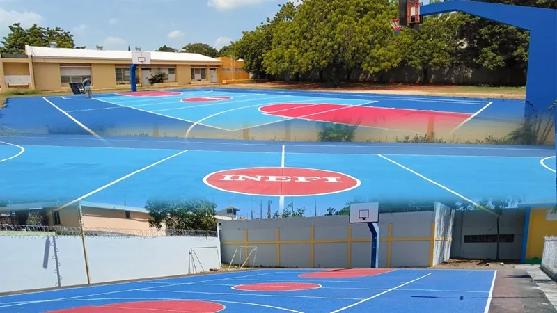 INEFI anuncia remozamiento de canchas en el municipio más grande del país: Santo Domingo Este; avanza construcción polideportivo en el CEAFAM Vista de dos canchas remozadas por el Instituto Nacional de Educación Física (INEFI).