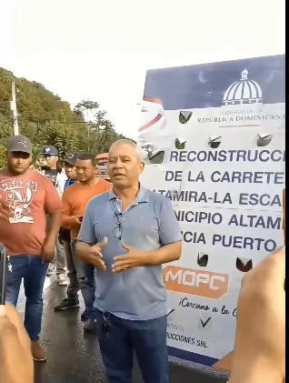 Escaleras en Altamira se cansó de las promesas y reclama una carretera digna Escaleras en Altamira se cansó de las promesas y reclama una carretera digna