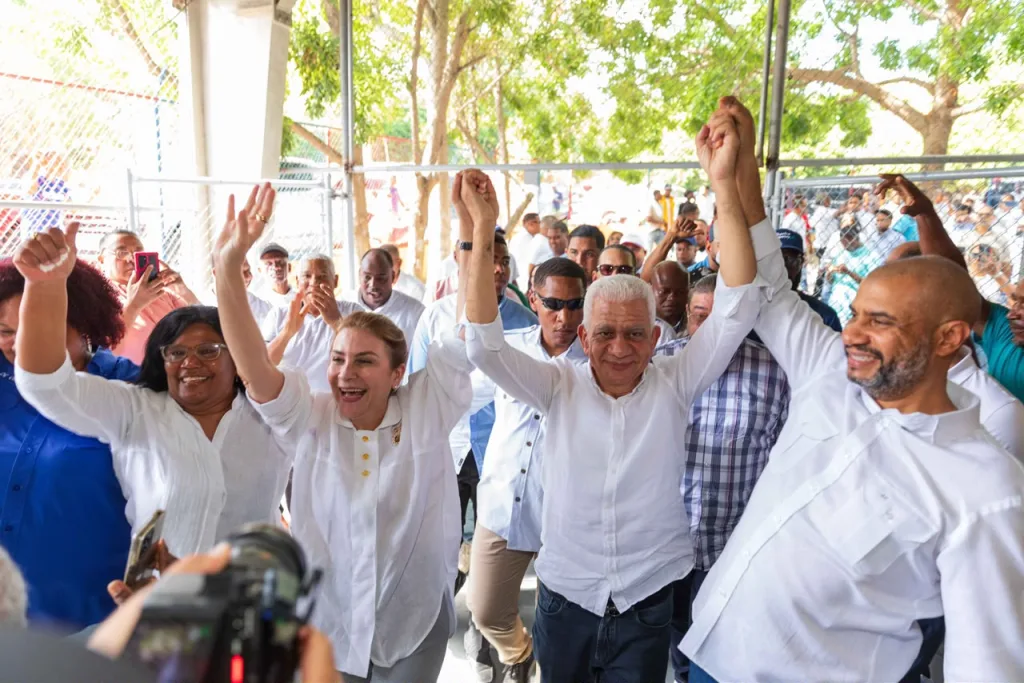Carolina Mejía acelera su estructura en Bahoruco y suma dirigentes rumbo a 2028